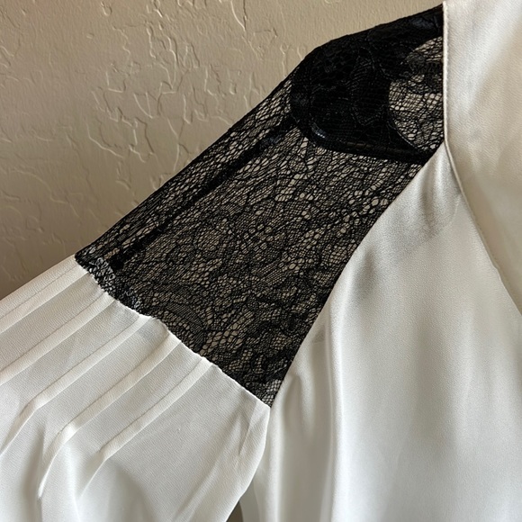 Kardashian Kollection Blouse Size S - Picture 2 of 4